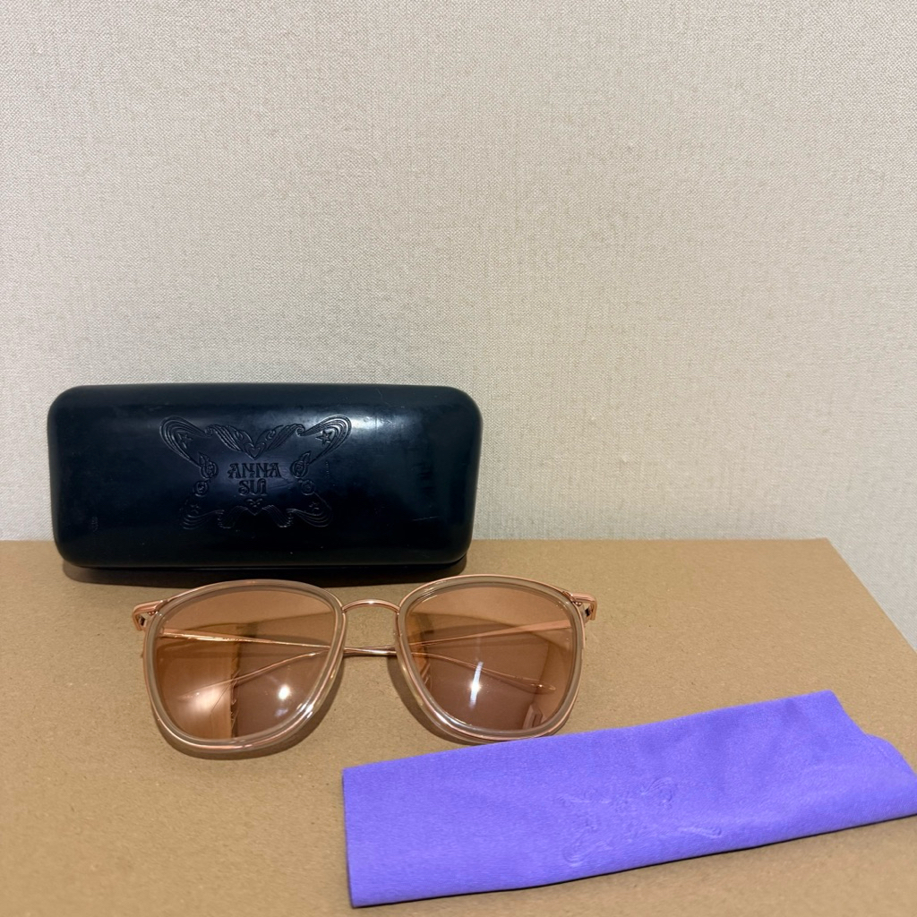 (PRELOVED) Kacamata Pantai Sunglasses ANNA SUI Original