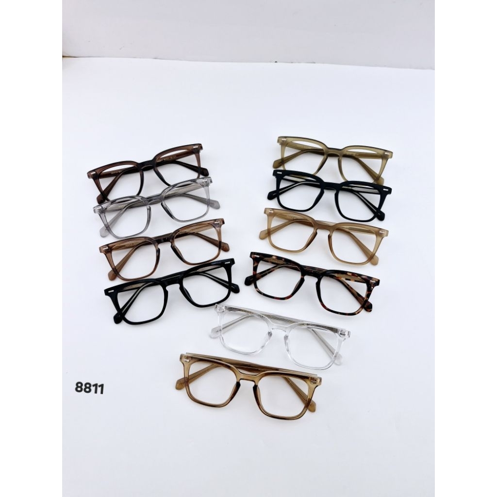 Kacamata  lensa minus photocromic kode 8811 size 50-21-150