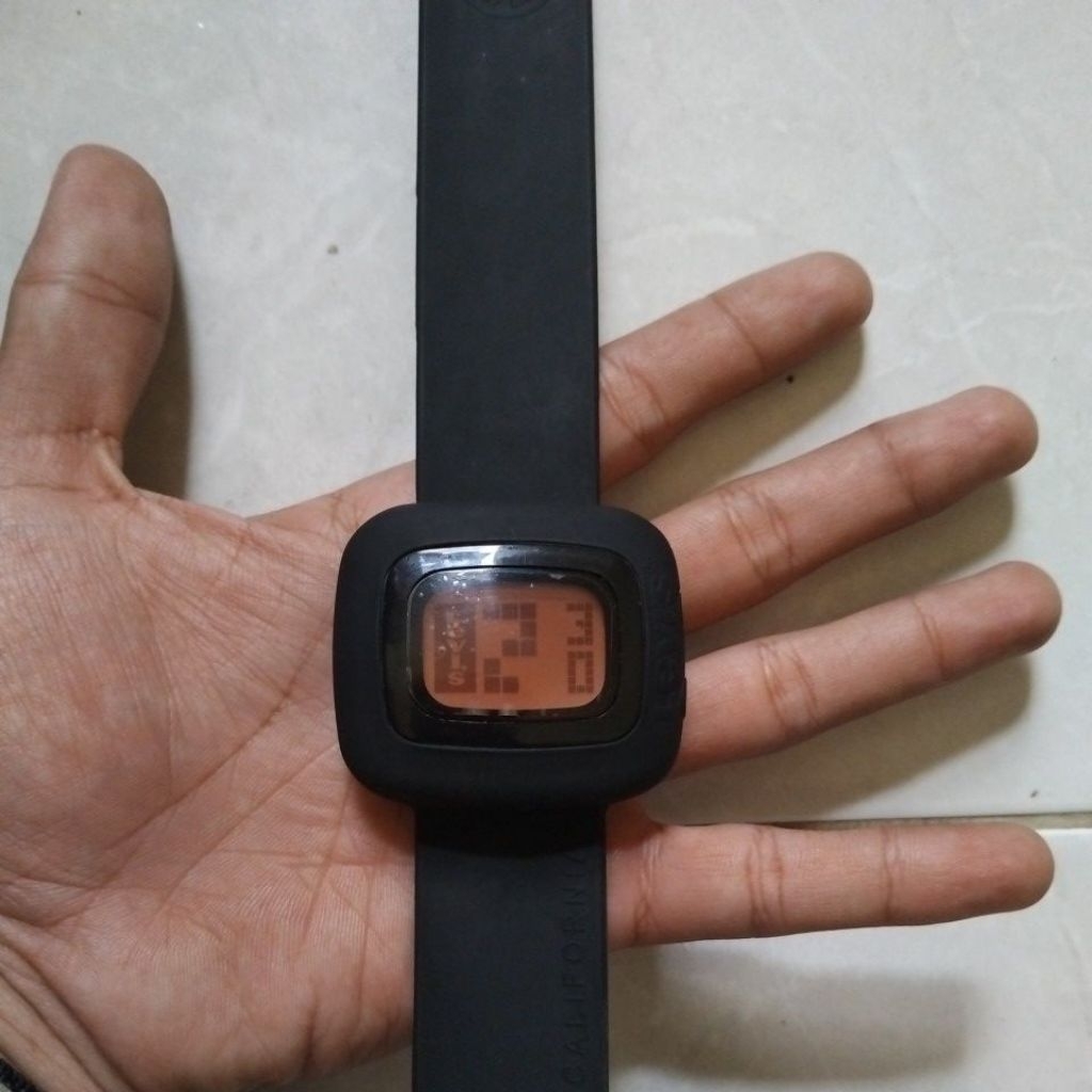 Jam tangan levis