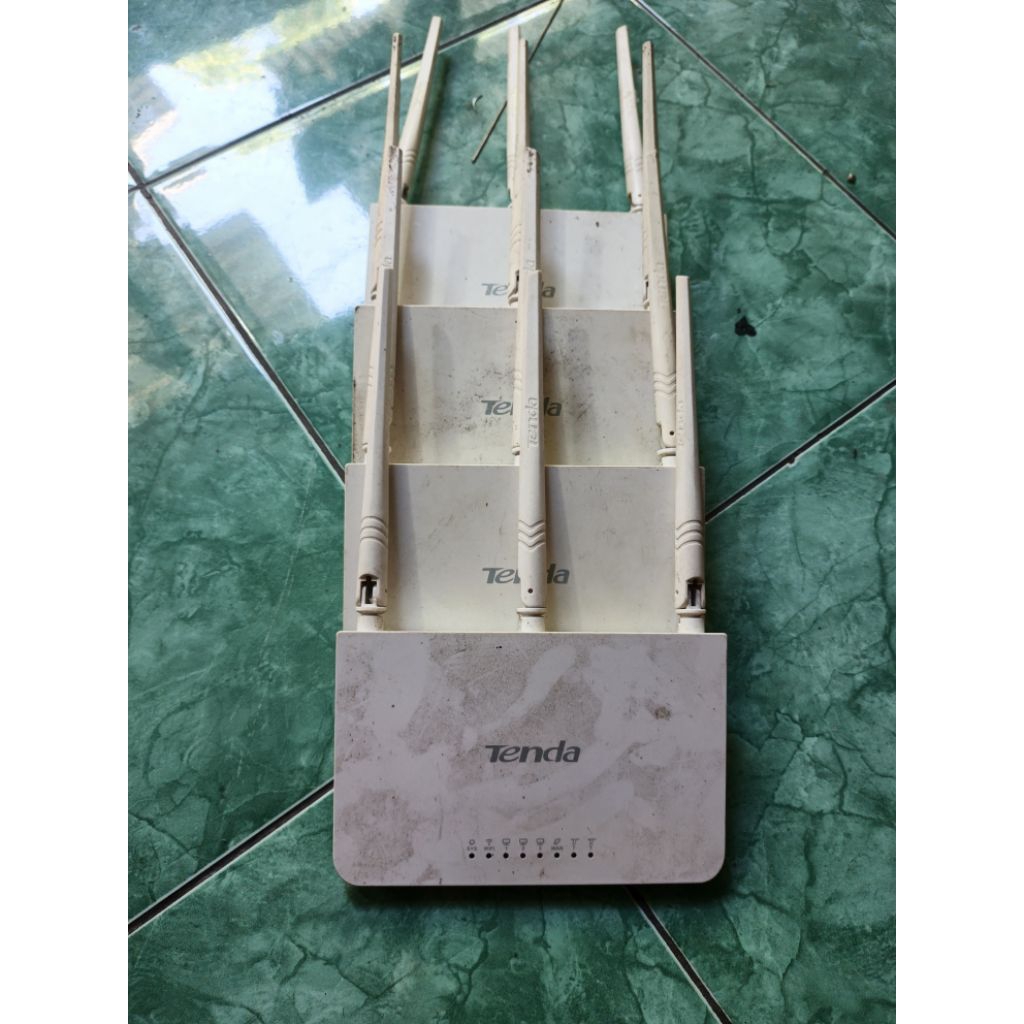 Router Tenda F3 bekas normal unit only