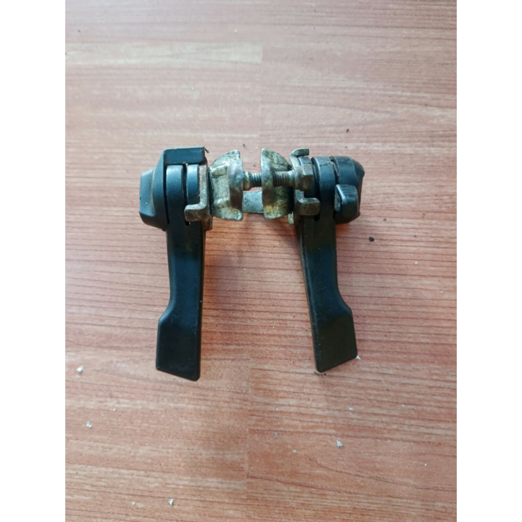 shifter balap di downtube second layak merk shimano