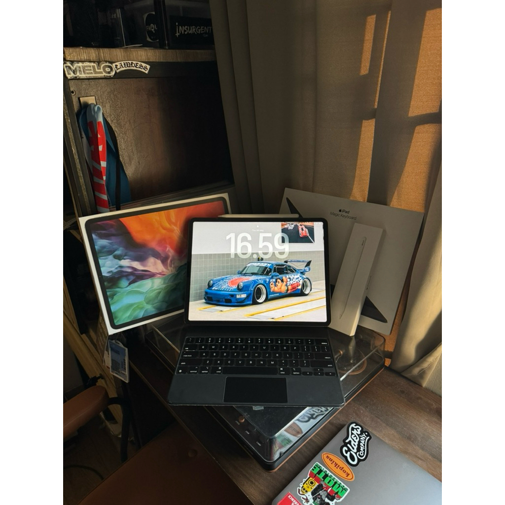 ipad pro 12.9 gen 4 256gb wifi + celluler ibox free apple magic keyboard dan apple pen gen 2
