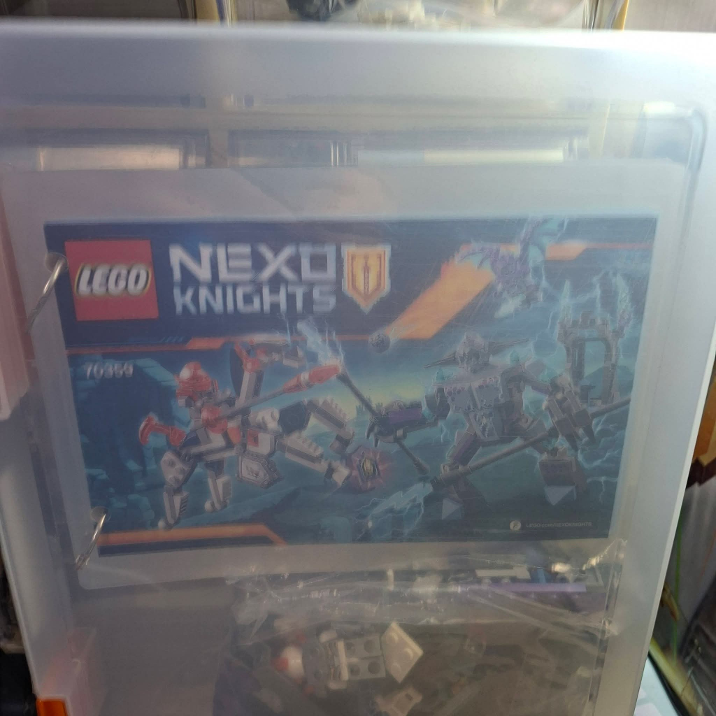 LEGO Nexo Knight Lance Vs. Lightning 70359