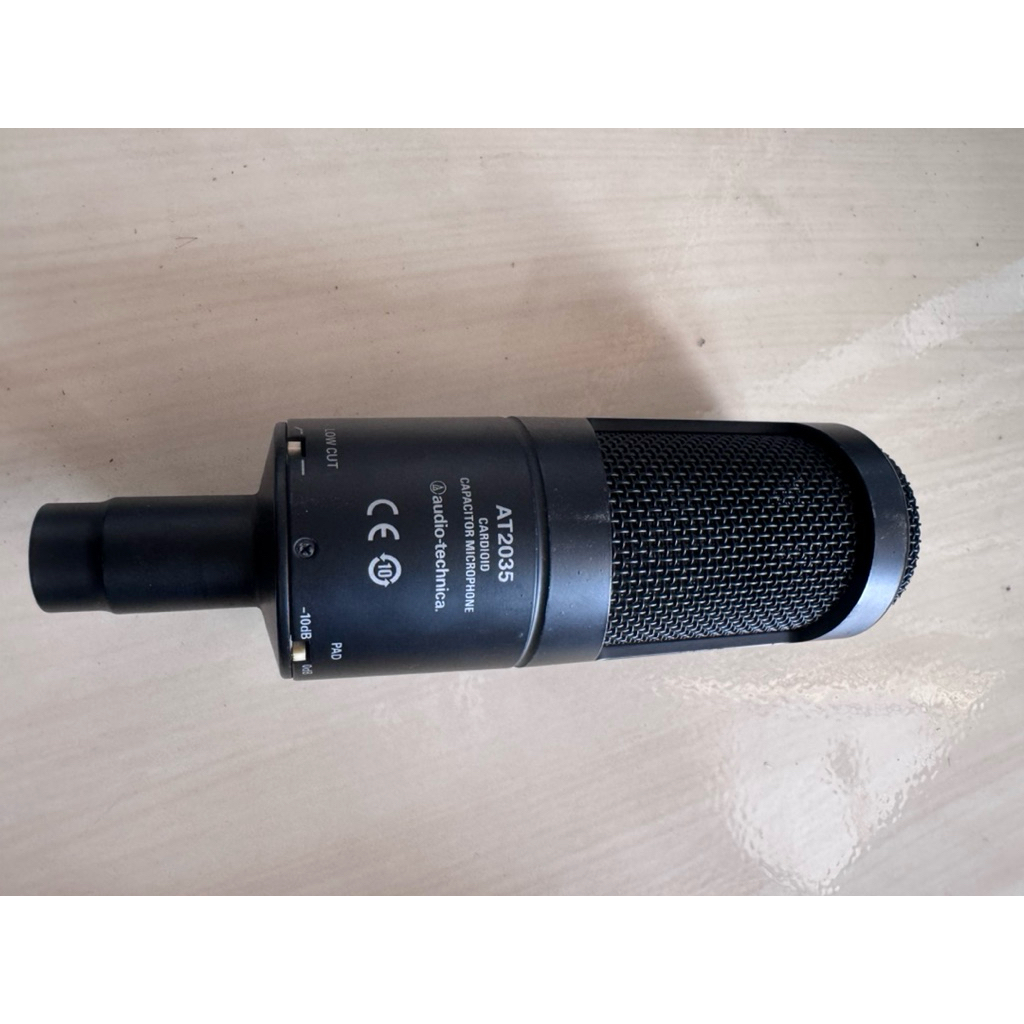 mic condesor audio technica AT2035