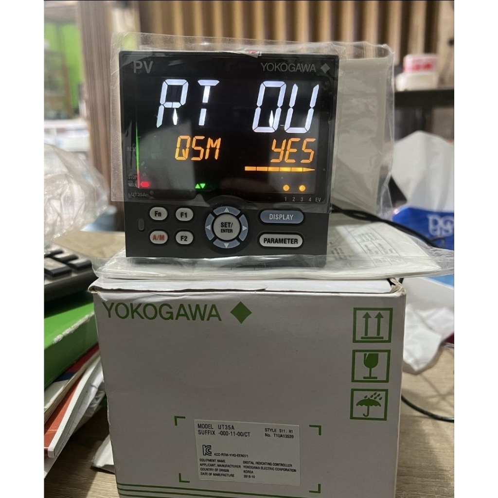 YOKOGAWA UT35A CONTROLLER ORIGINAL