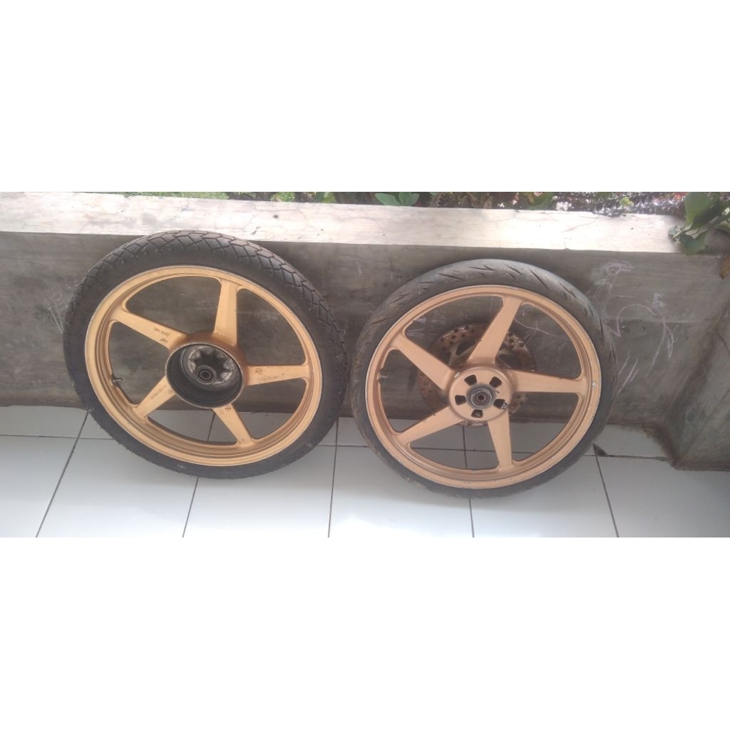 velg ori vixion old + ban saja