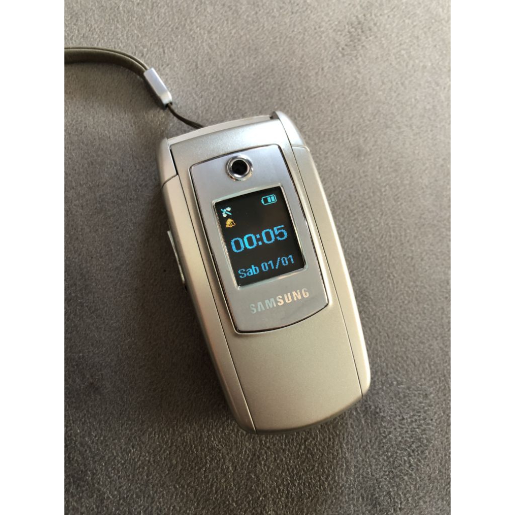 Samsung sgh-e700 silver second