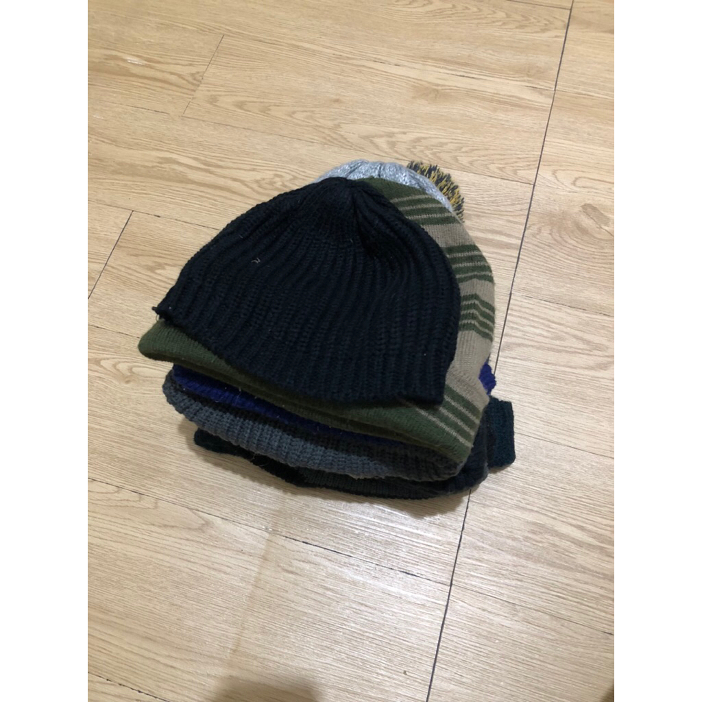 (HARGA NET / PAS) PRELOVED BEANIE HAT MIX BRAND ADA 12 PCS / BEANIE / BEANIE HAT / TOPI KUPLUK / BEA