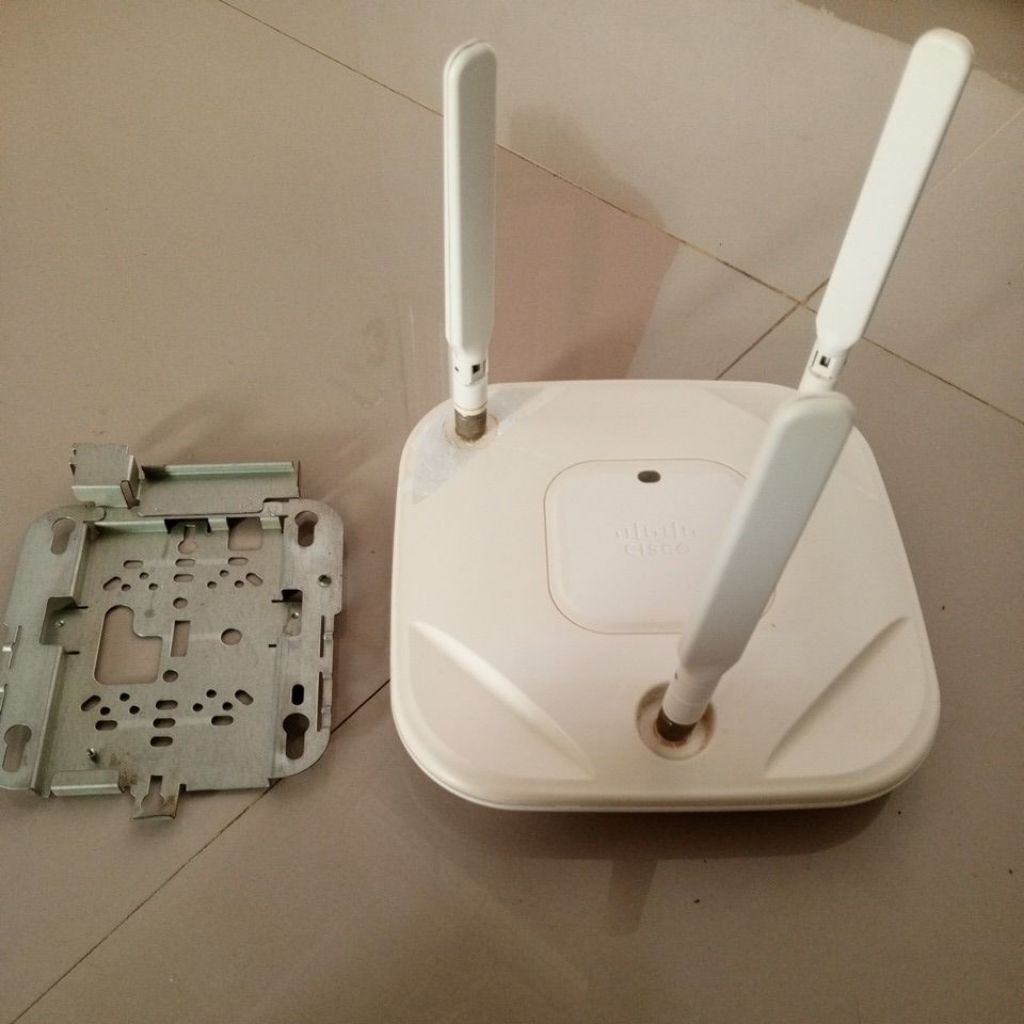Router Cisco AIR-CAP1602E-C-K9 Aironet(minus baca deskripsi)