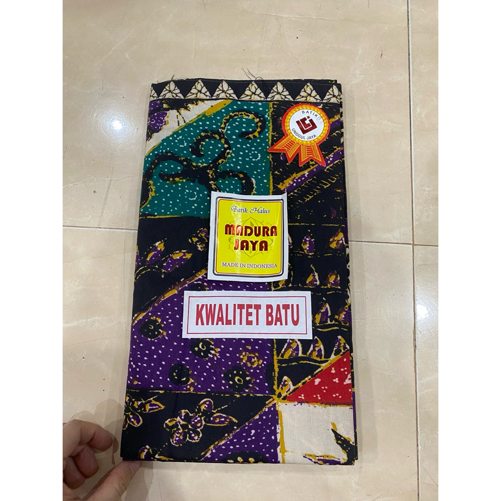 Kain Panjang sewek Jarik Batu Madura Jaya motif nomor 01 ungu kombinasi hitam