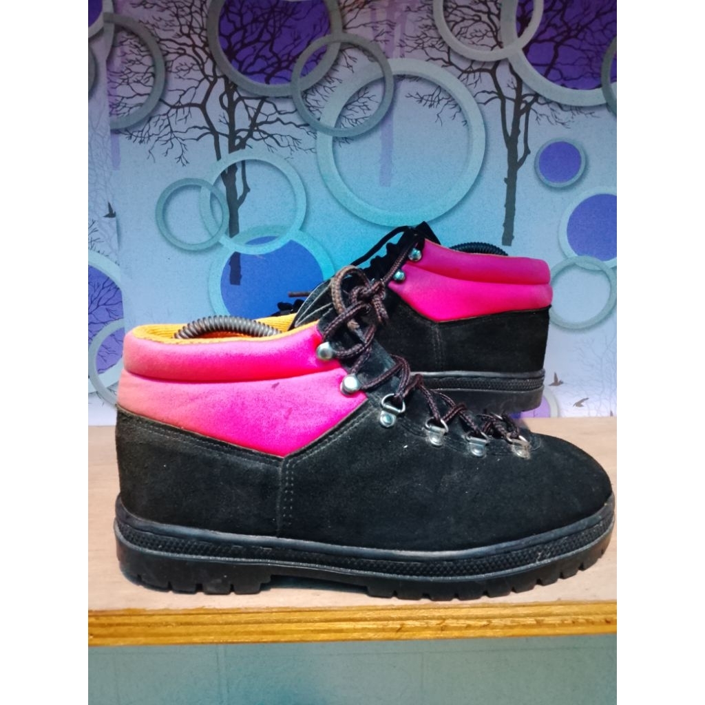 sepatu boots world cup size 40 insole 25 bahan Suede