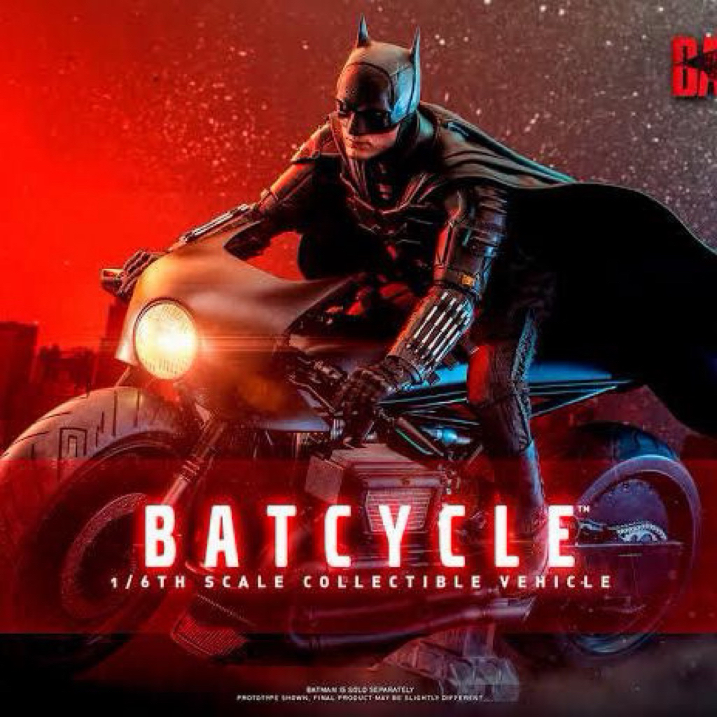 Hot Toys Batcycle The Batman