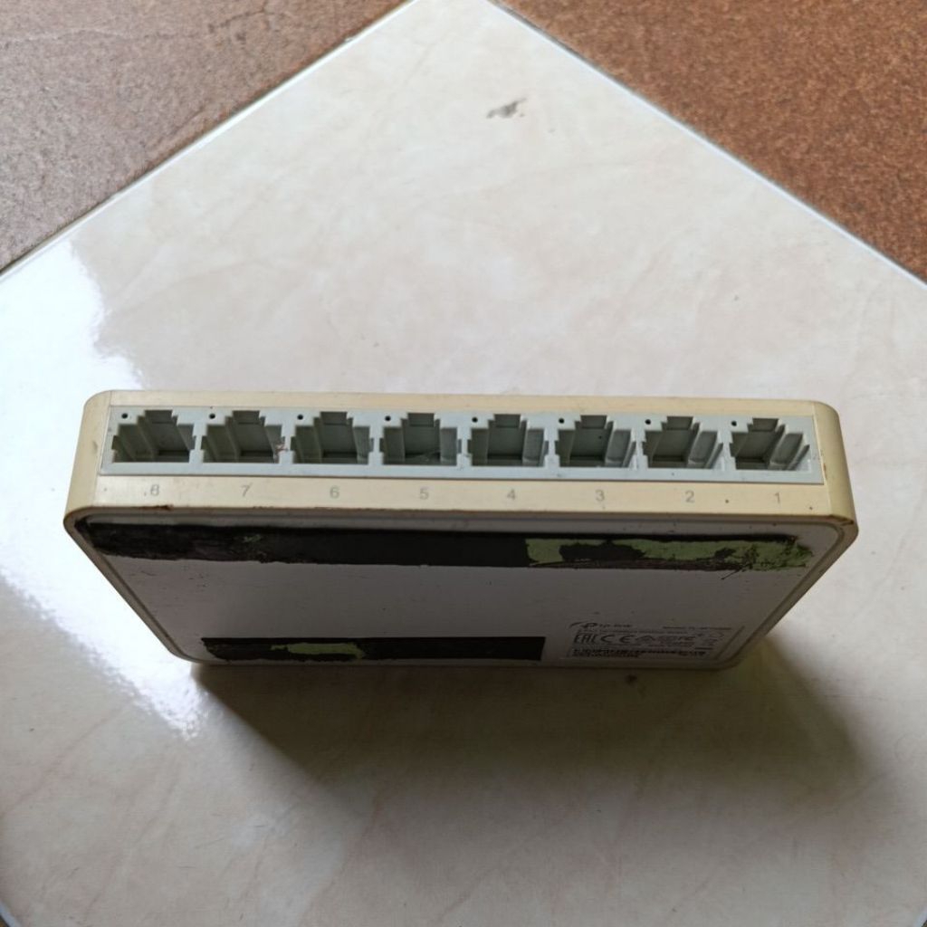 TP LINK SWITCH 8 PORT