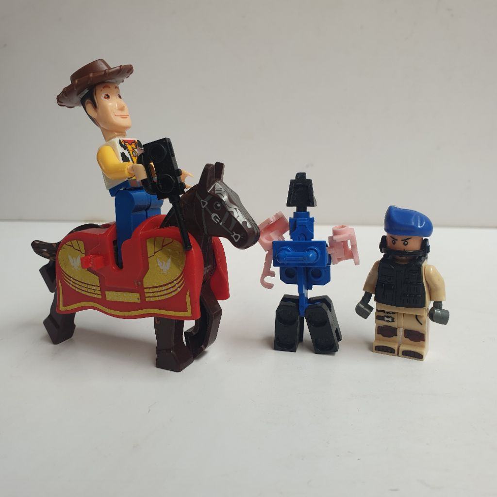 Set Mainan Minifigure Karakter/ Lego Anak Koboi Naik Kuda Balok Rakit & Tentara