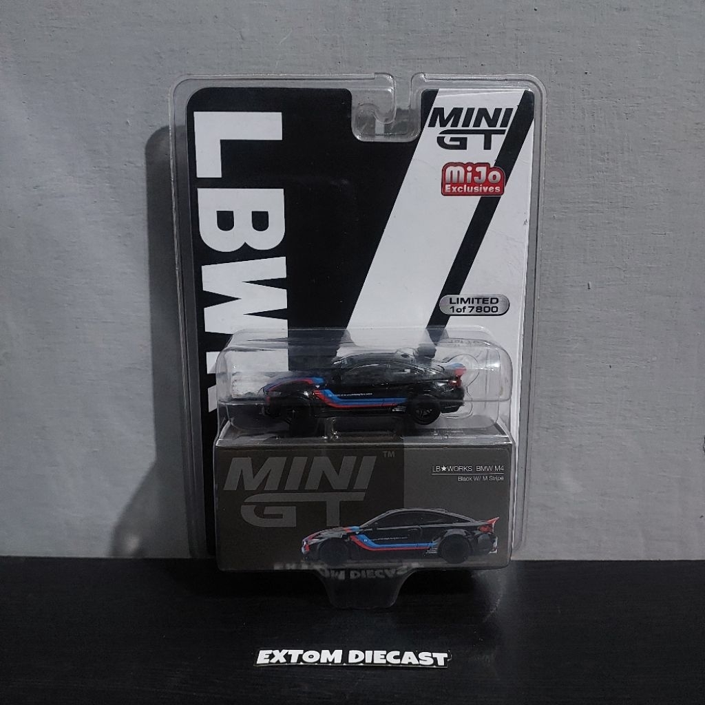 Mini GT BMW M4 Liberty Walk Black W / M Stripe
