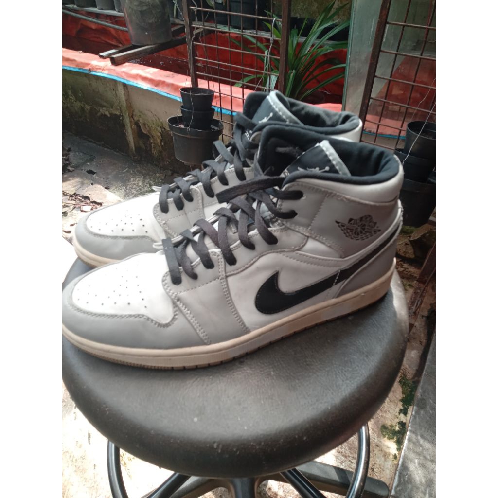 sneaker second branded sz 44