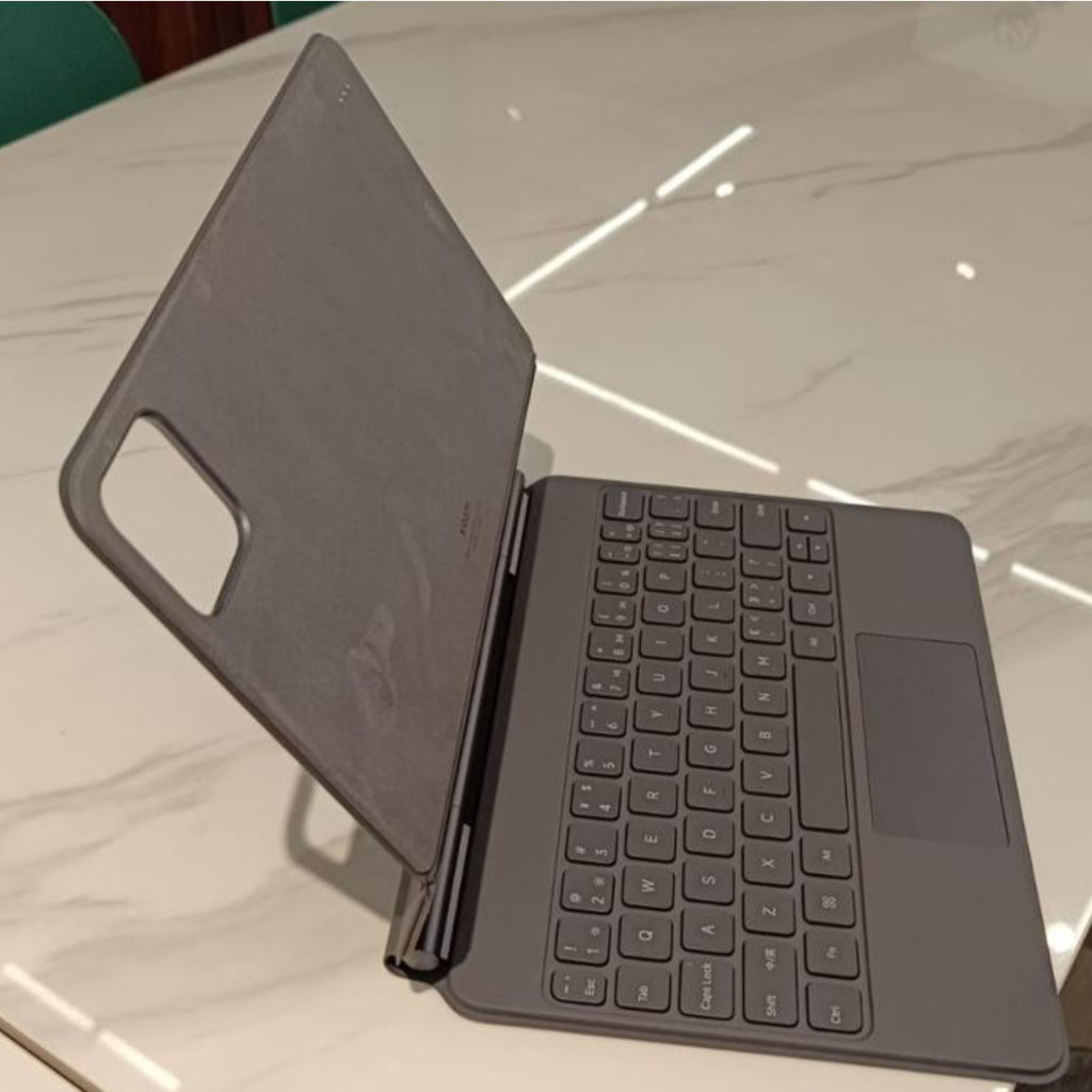 Preloved - Focus Keyboard Xiaomi Mi Pad 7 Pad7 Pro Floating Keyboard Cover with Trackpad Second Orig