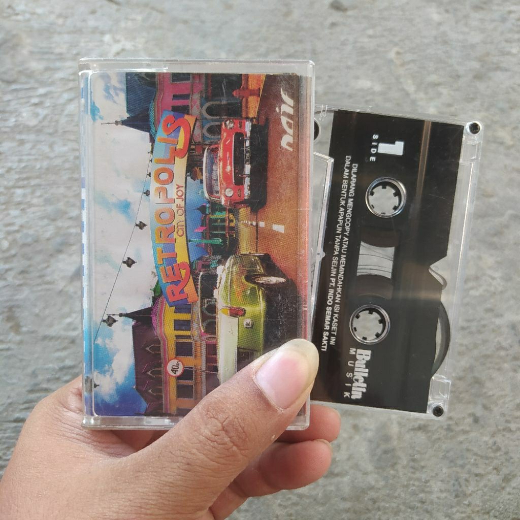 Kaset Pita Naif - Retropolis