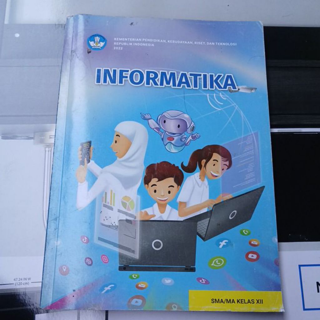 BUKU INFORMATIKA UNTUK KELAS 12-3-XII SMA/MA 2022