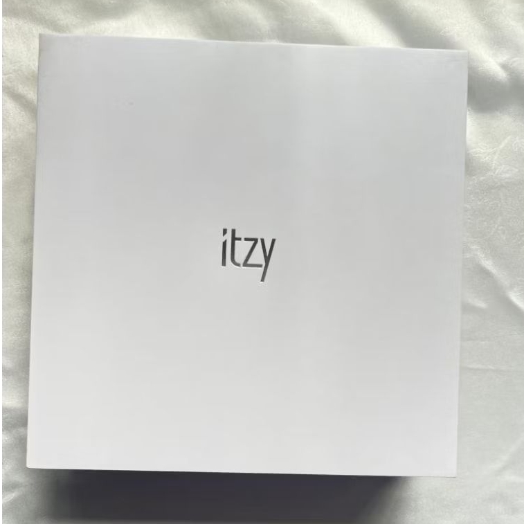 ITZY Lightring Lightstick NEW ver 1