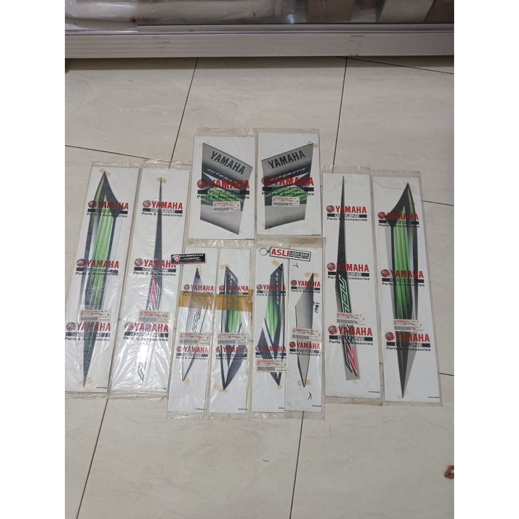 Striping Nouvo Z 2005 Hitam Silver Original Fullpack