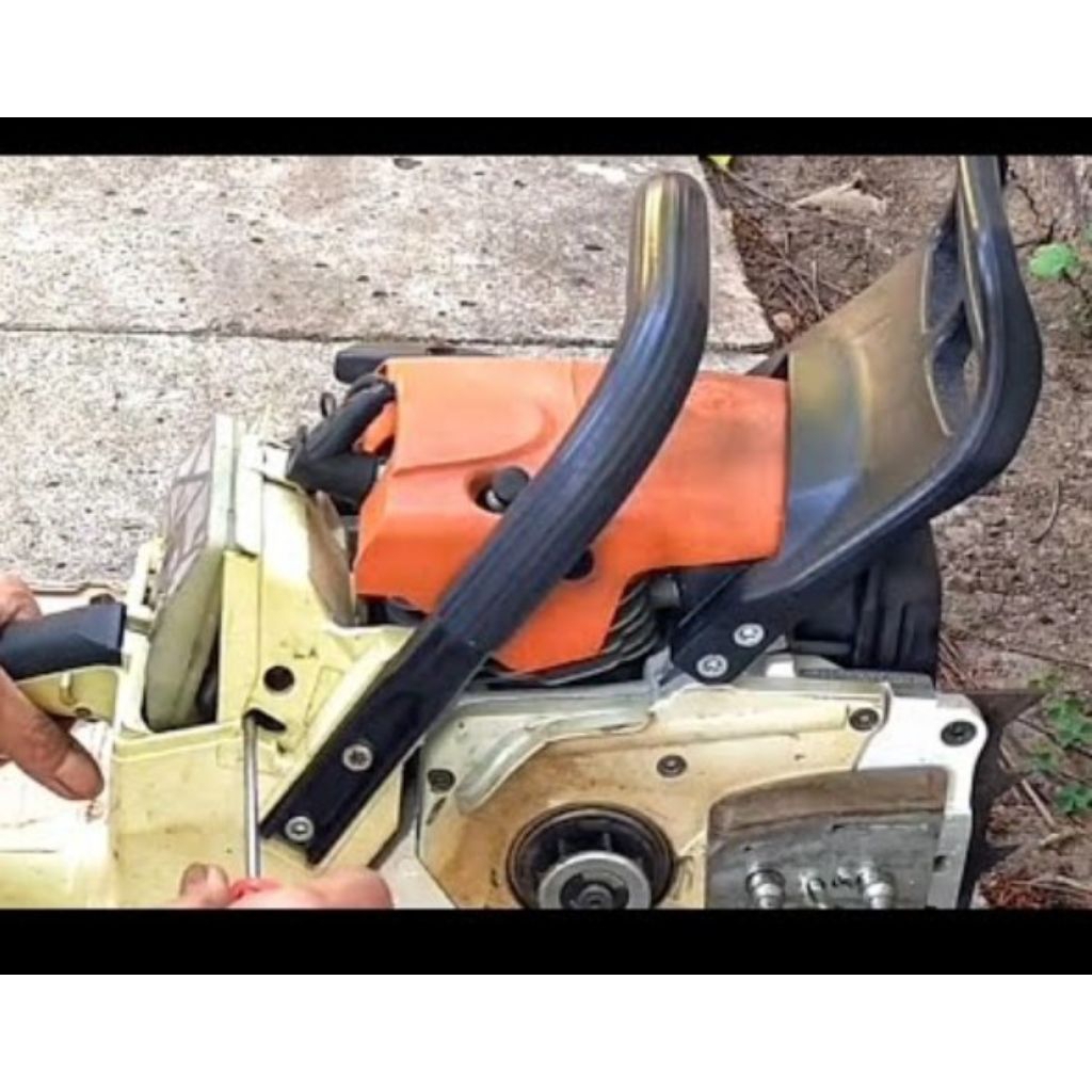 DIJUAL MESIN CHAINSAW BESAR – KONDISI RUSAK / BEKAS