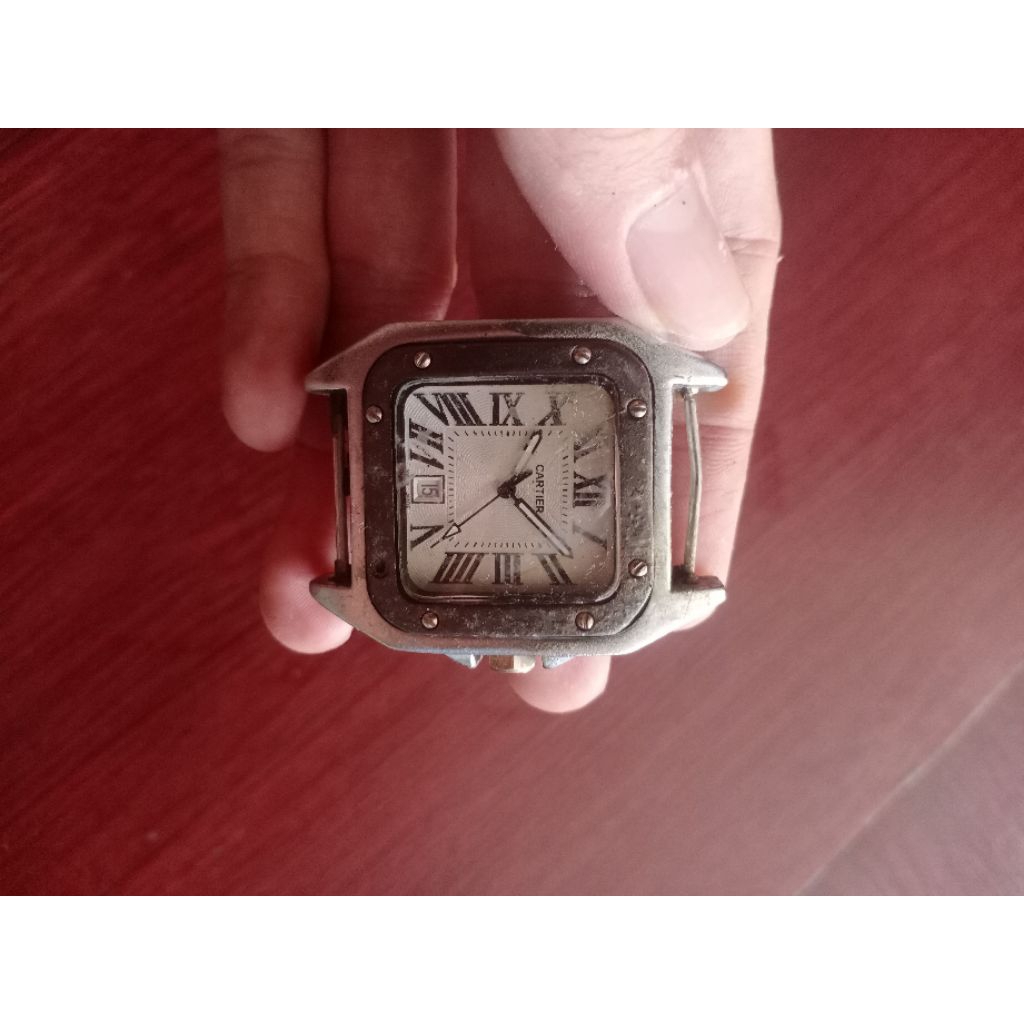 Jam tangan Cartier