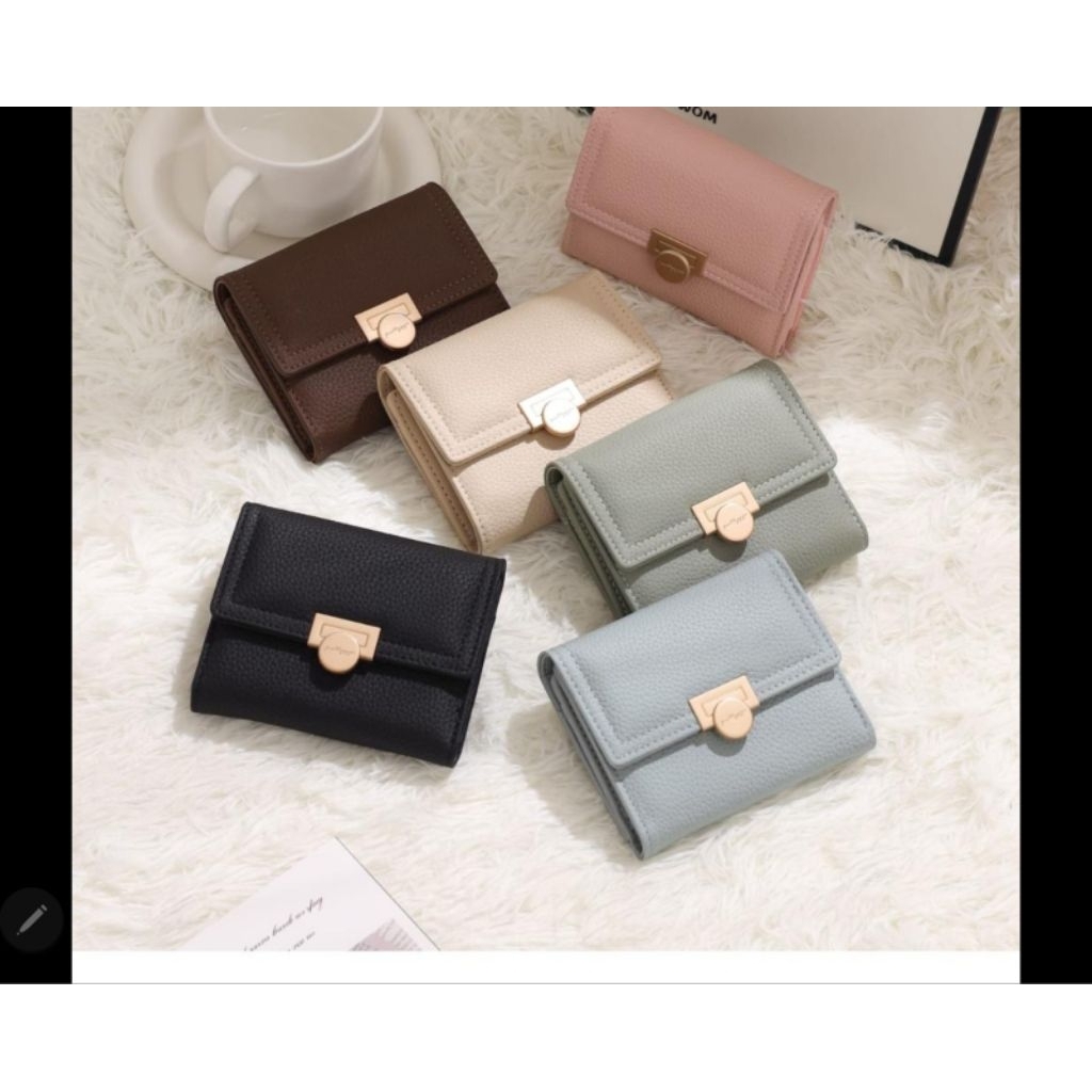 Dompet Prettyzys Pendek Lipat Tiga Tidak Lentur