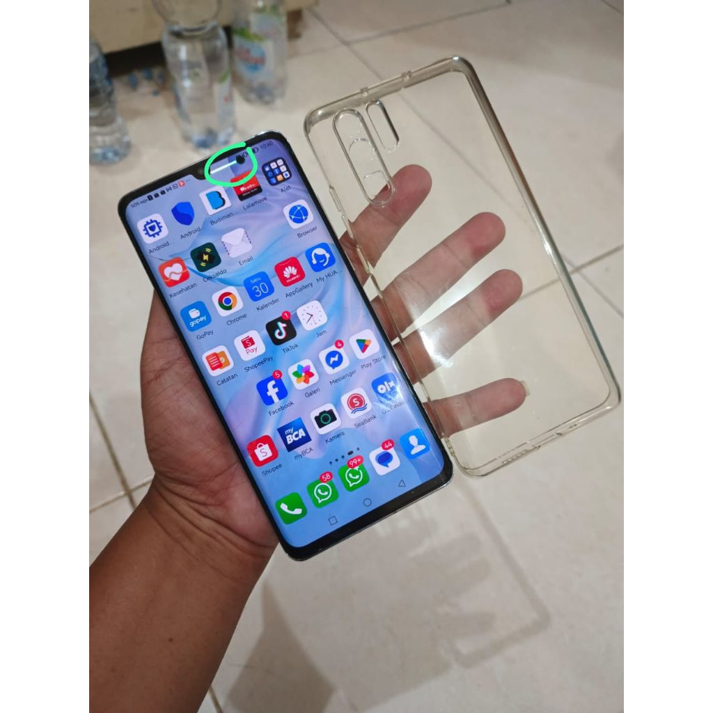 Huawei P30 pro resmi 8/256, minus baca keterangan dan lihat foto hp nya ada retak sama tompel kcil d
