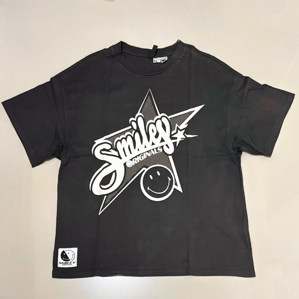 h&m - smiley t shirt boxy preloved star y2k