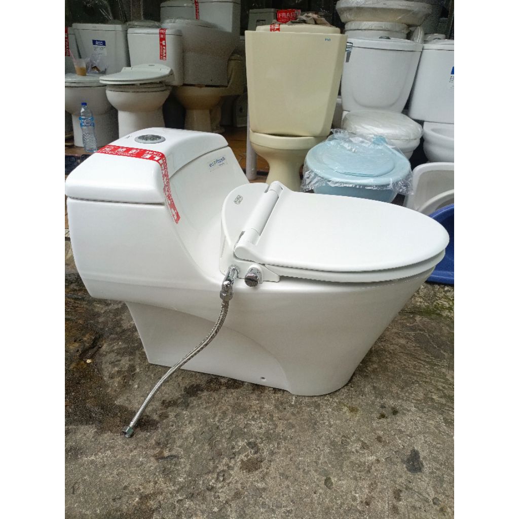 closet duduk TOTO CW823 ecowaser
