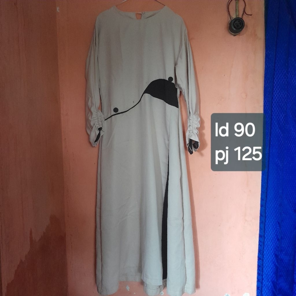 Preloved Gamis Warna Cream Bahan Katun