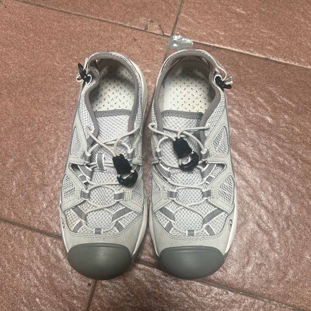 Sepatu Sendal Hiking Decathlon