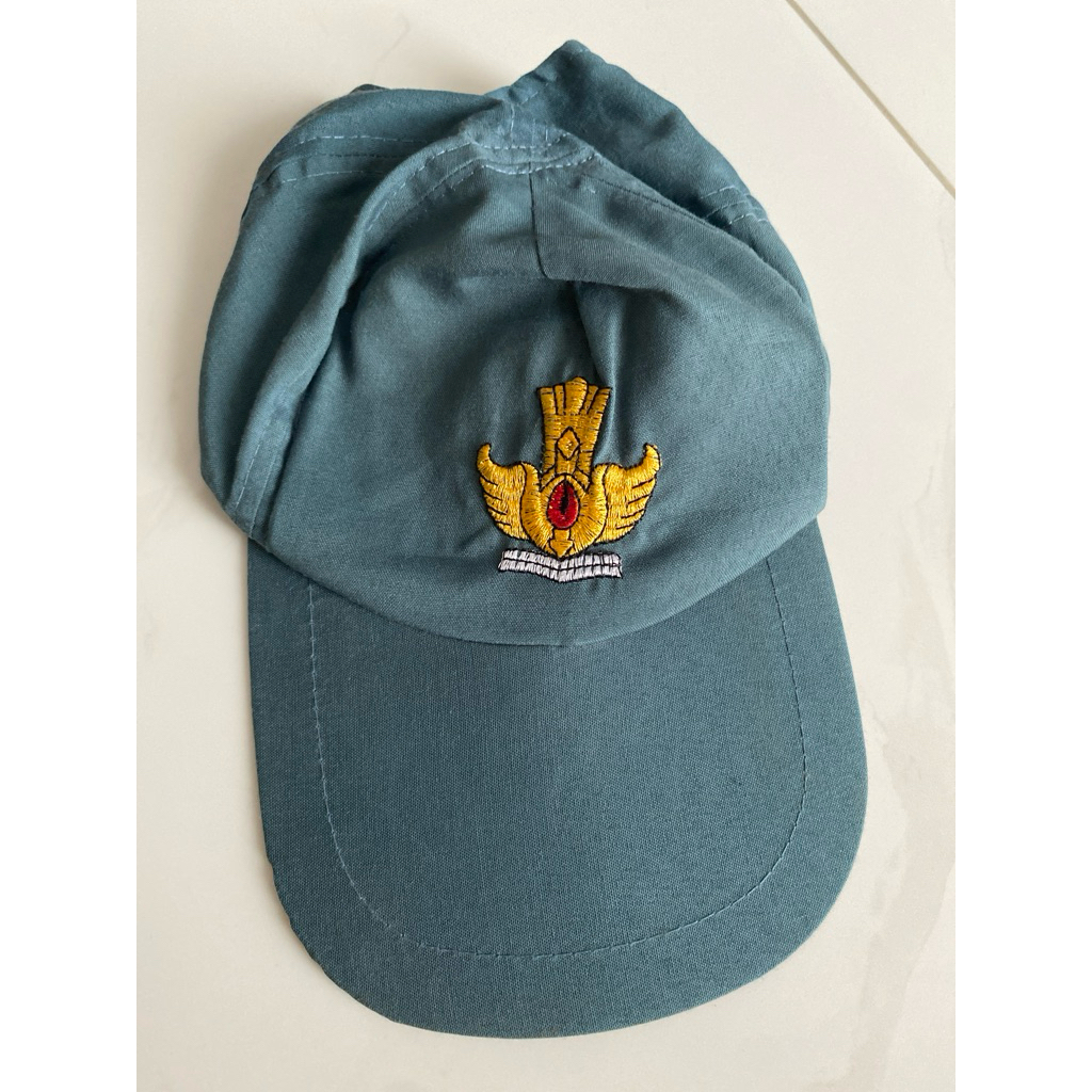 Preloved Topi Abu SMA Polos