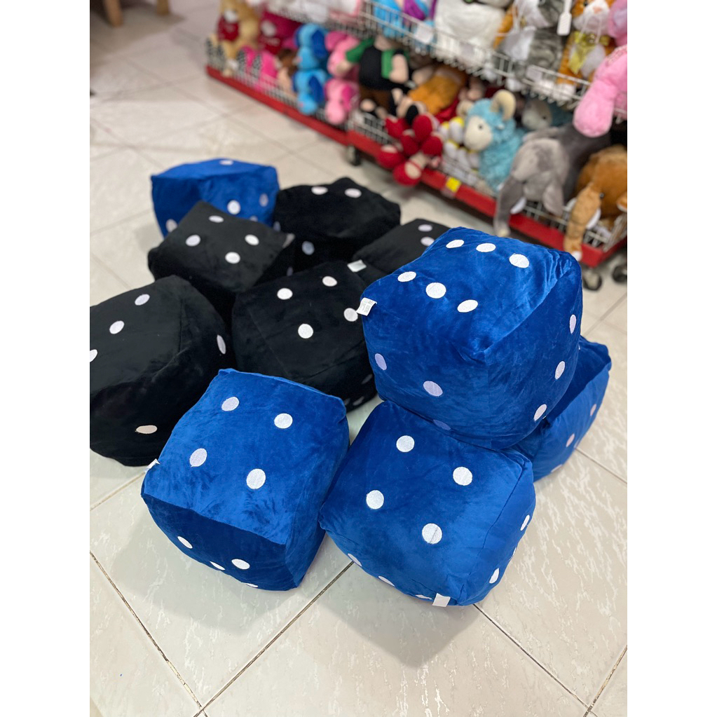 bantal dadu