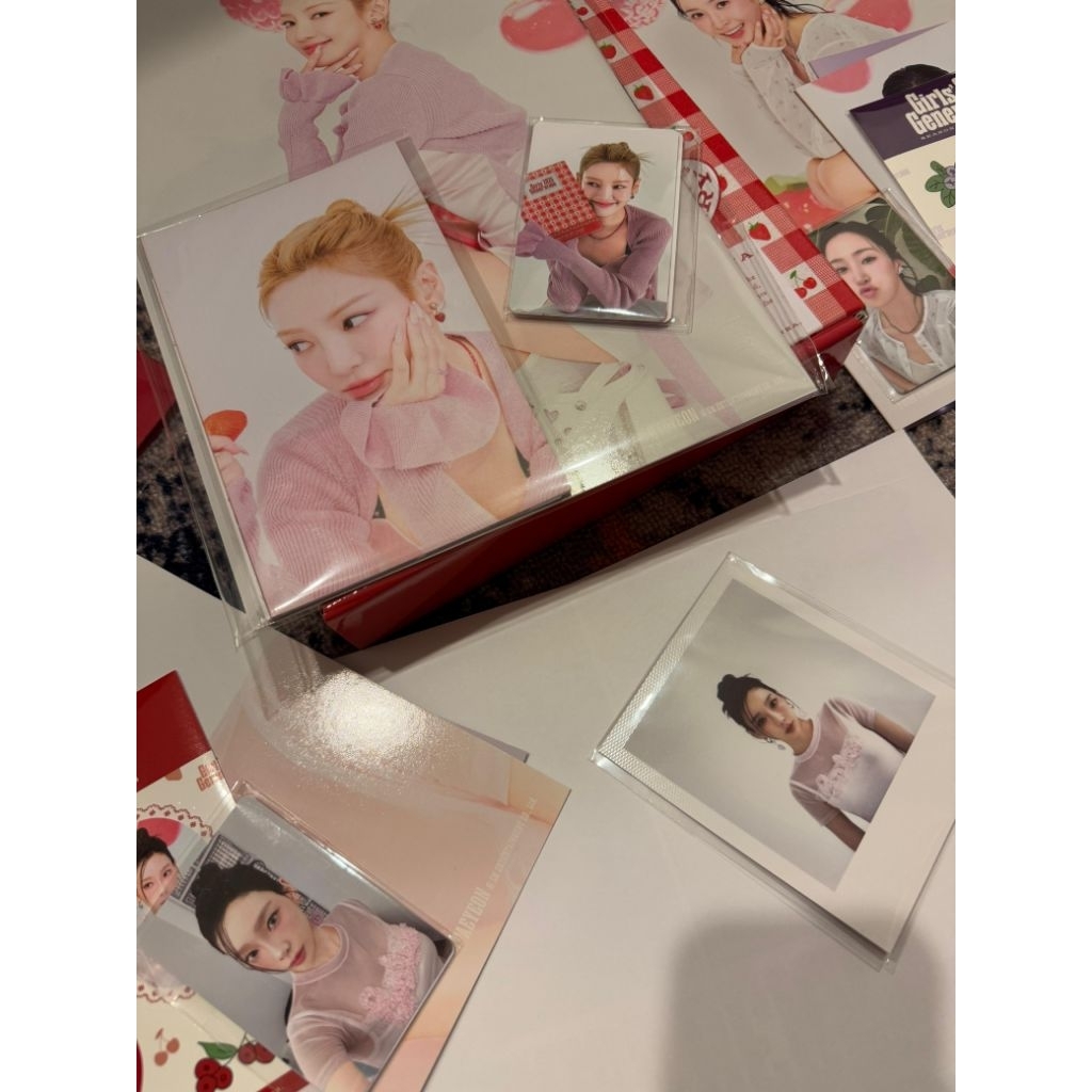 [READY STOCK] SG25 SNSD OH! GG BOX MEMBER SET TAEYEON HYOYEON YURI
