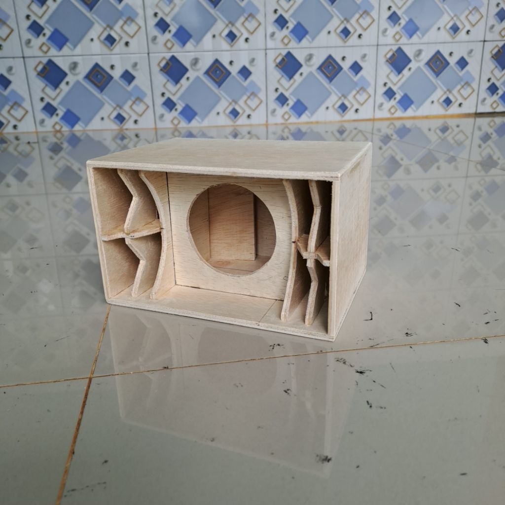 BOX SPEAKER 3 INC