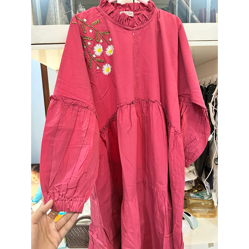 Preloved MIDI Dress by Haidee & Orlin