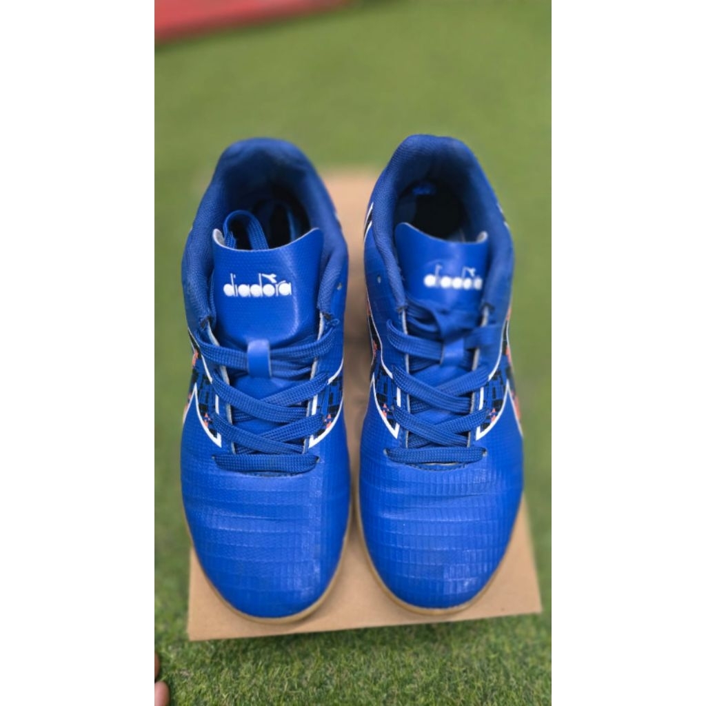 Preloved Sepatu Futsal Diadora
