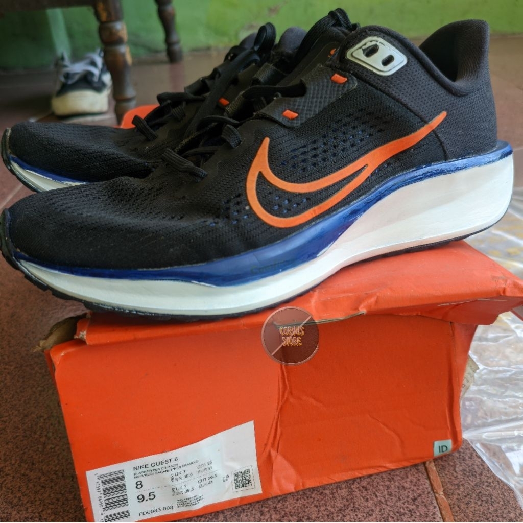 Sepatu lari Nike quest 6