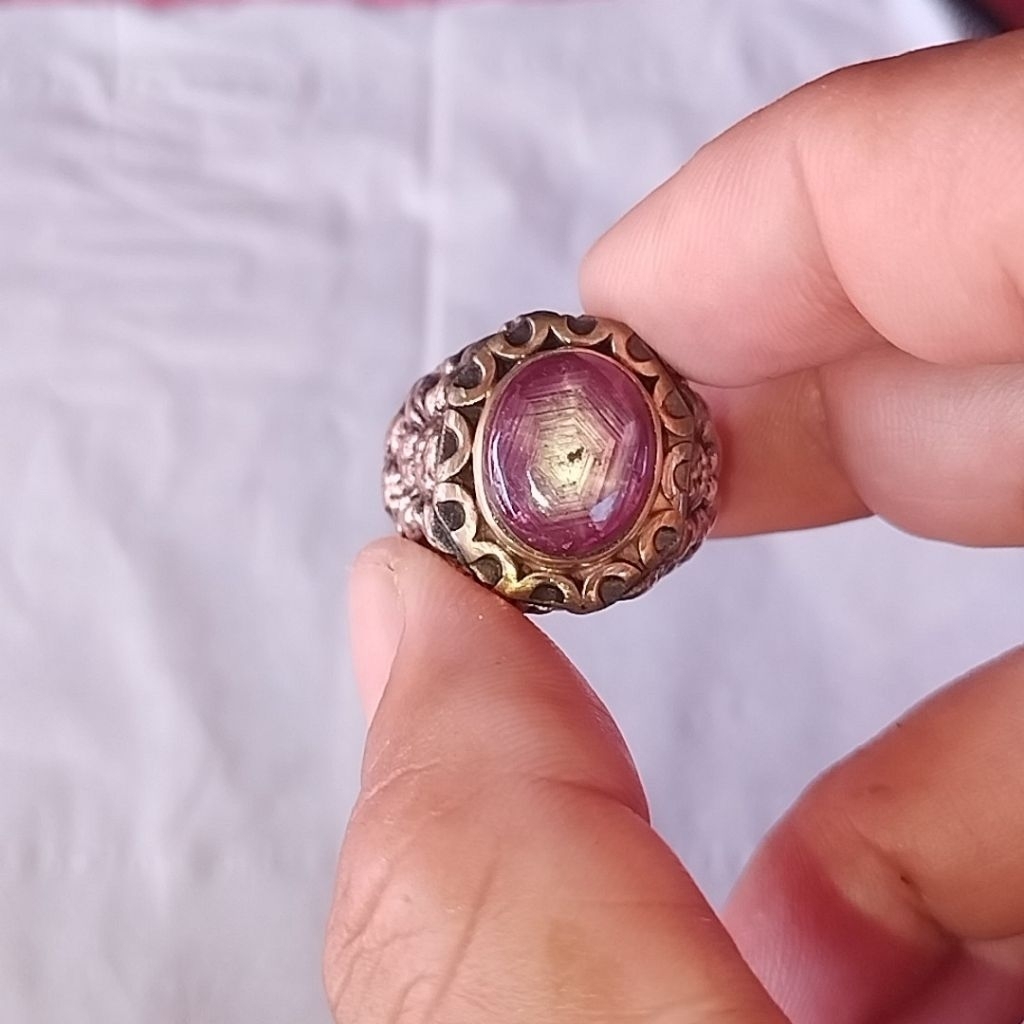 Natural Ruby Star Madagaskar ( Star Tajam )