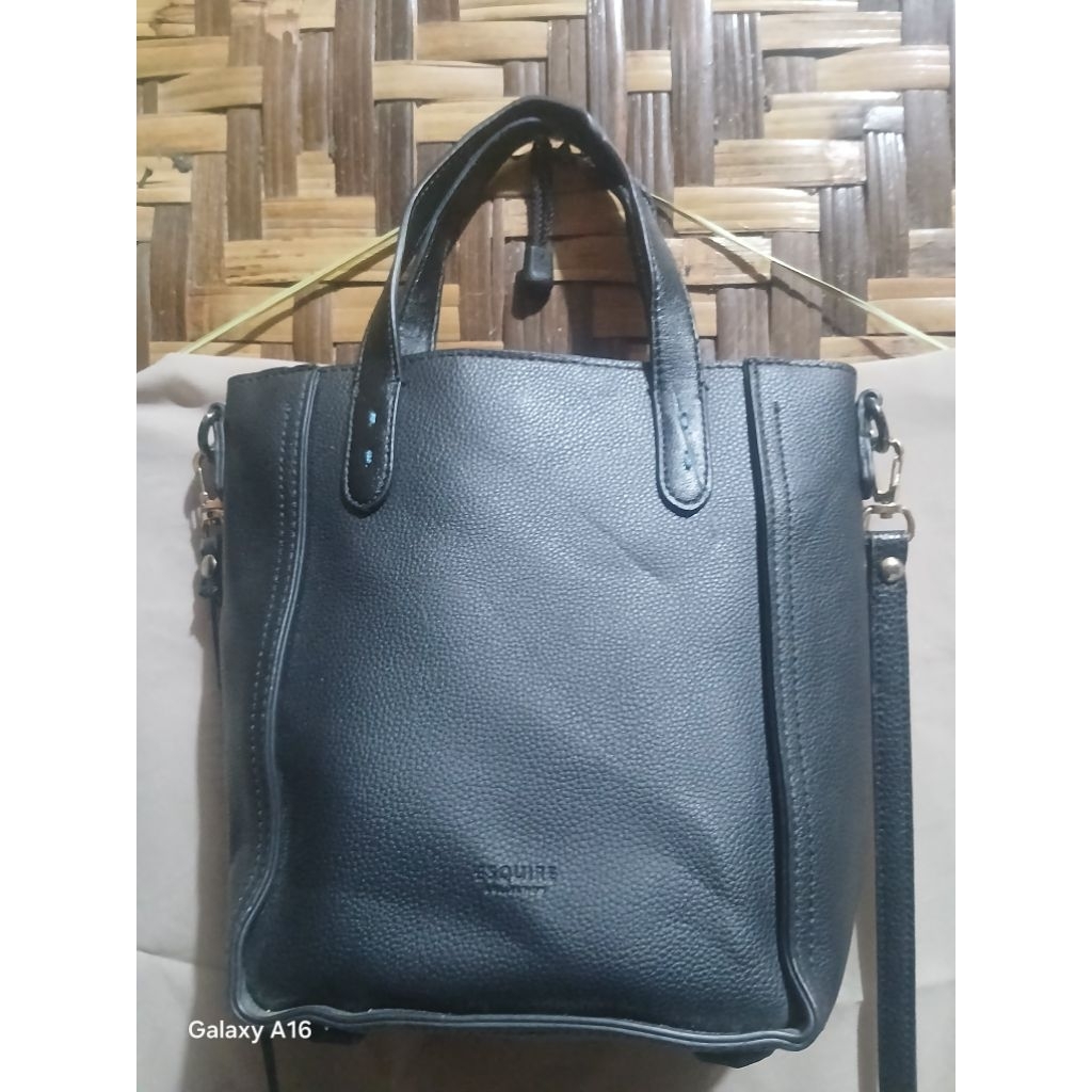sling bag esquire preloved
