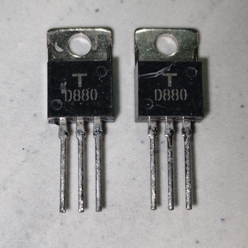 TRANSISTOR NPN TOSHIBA D880 (3A60V)