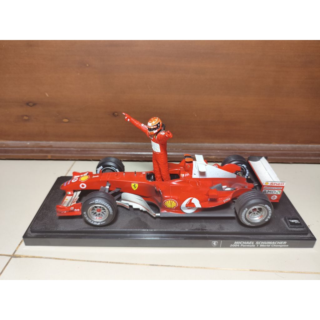 Hotwheels Ferrari 1/18 Michael Schumacher Standing winner F2004 Super Rare Diecast no box