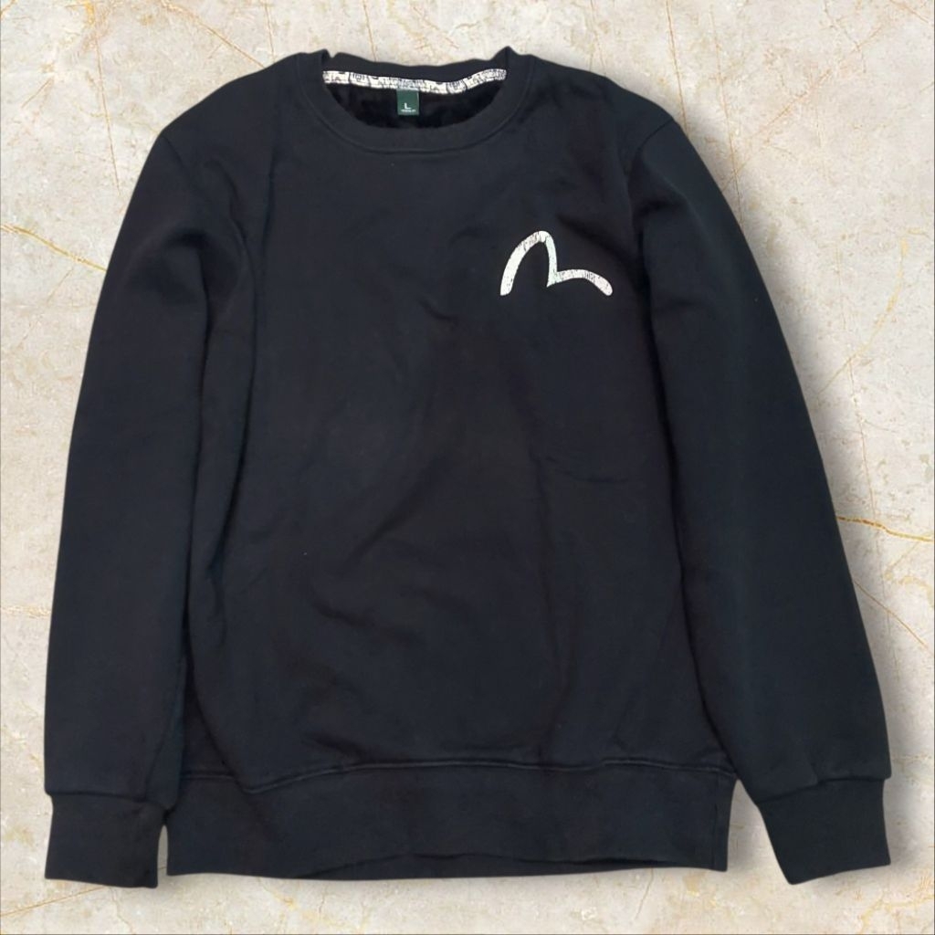 Crewneck Fashion Hitam Preloved