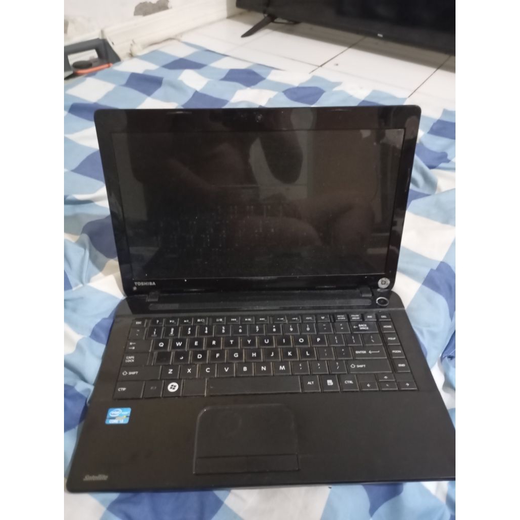 lcd ORI copotan Toshiba satelite c40a tebal 40 pin
