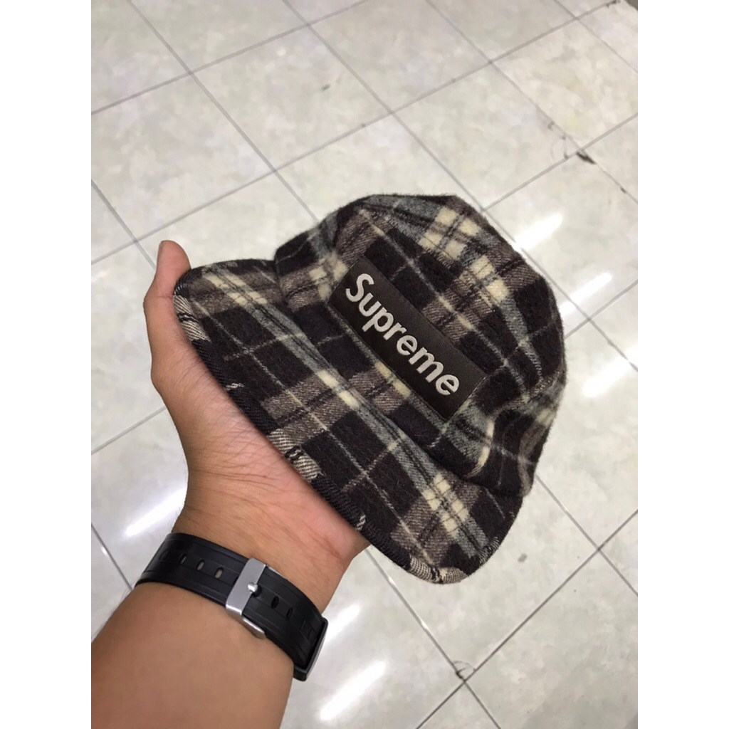 supreme 6 panel