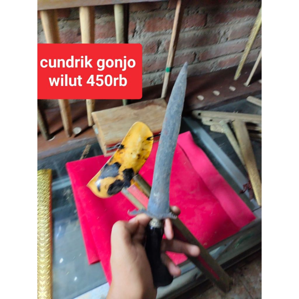 Pusaka Cundrik Kuno Sepuh Gonjo Wilut Warangka Gayaman Solo Pelet Alami Klasik