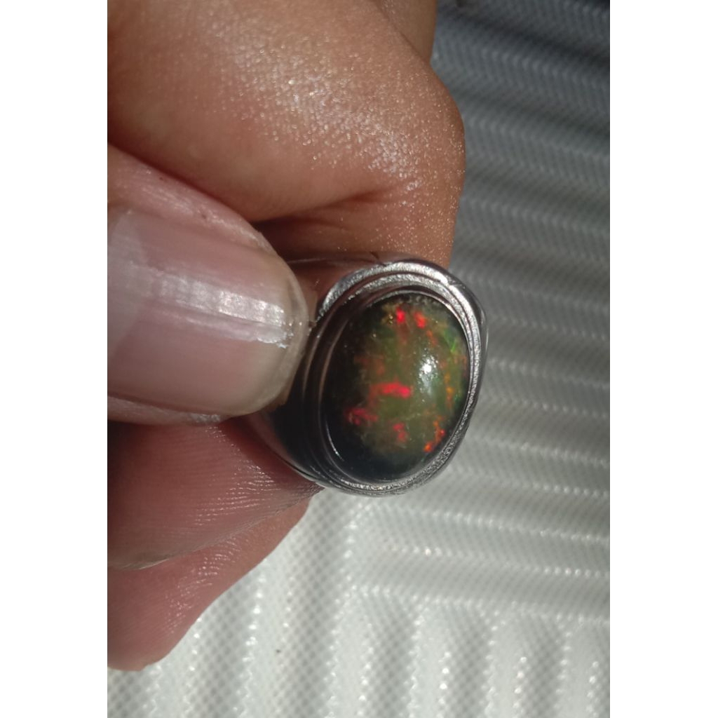 blackOpal jarong