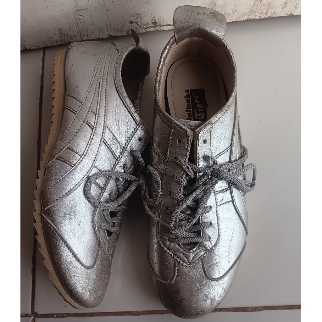 Onitsuka Tiger silver japan